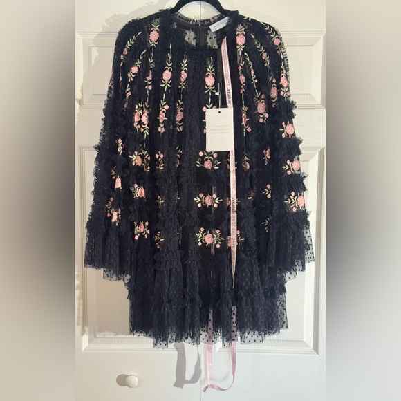 Mac Duggal Black Floral Embroidered Dress NWT Size 8 Style #8031 - Picture 4 of 7